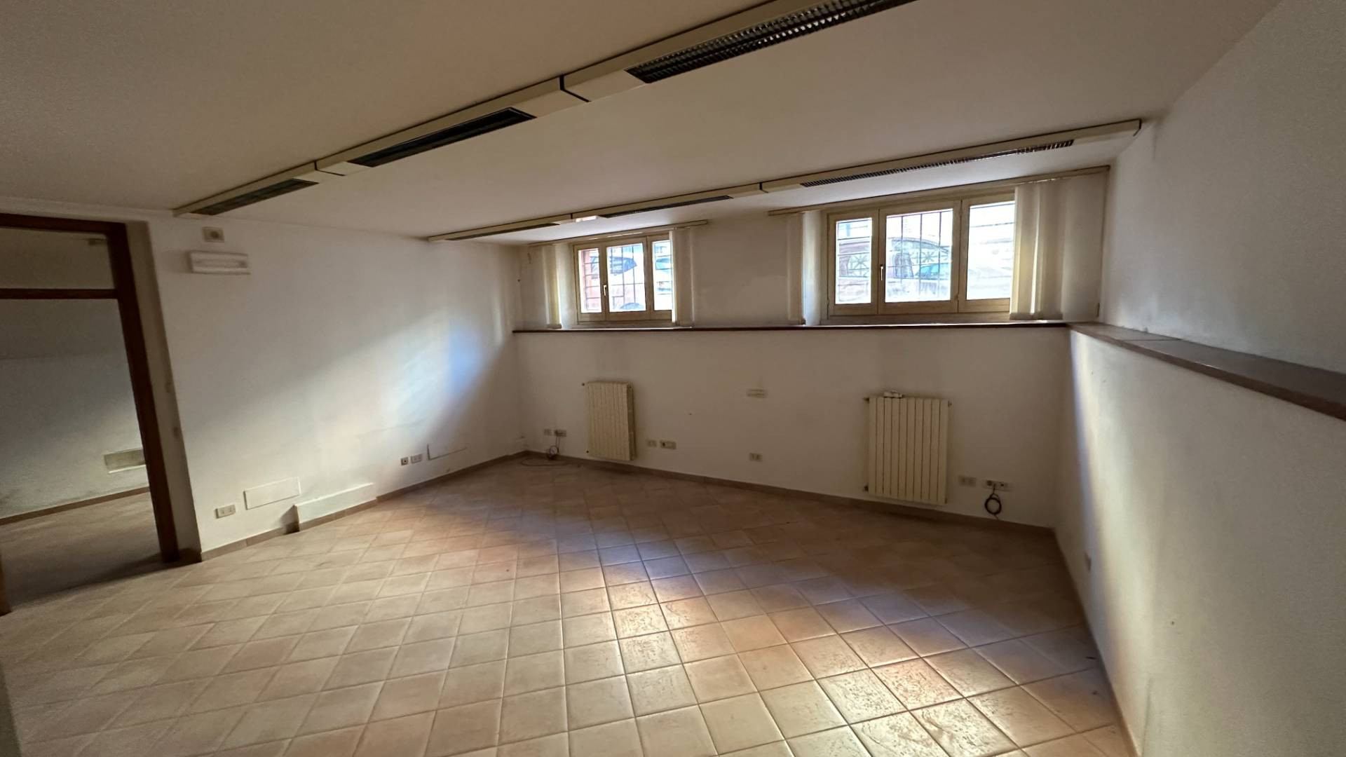 Ufficio/appartamento Via Santa Caterina n. 44 , Foligno  - Immagine 9