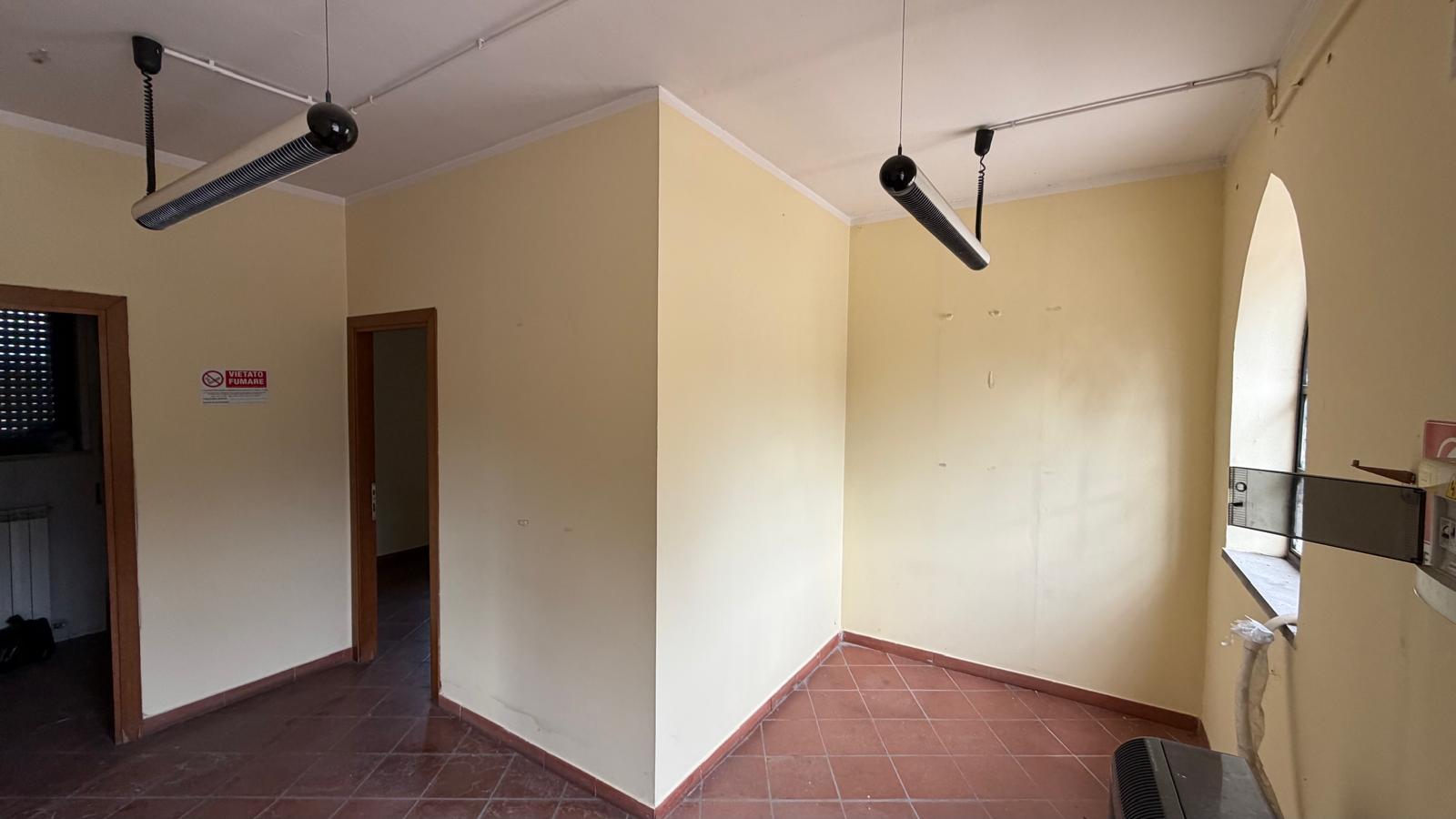 Ufficio/appartamento Via Cannaiola n. 1, Borgo Trevi  - Immagine 2