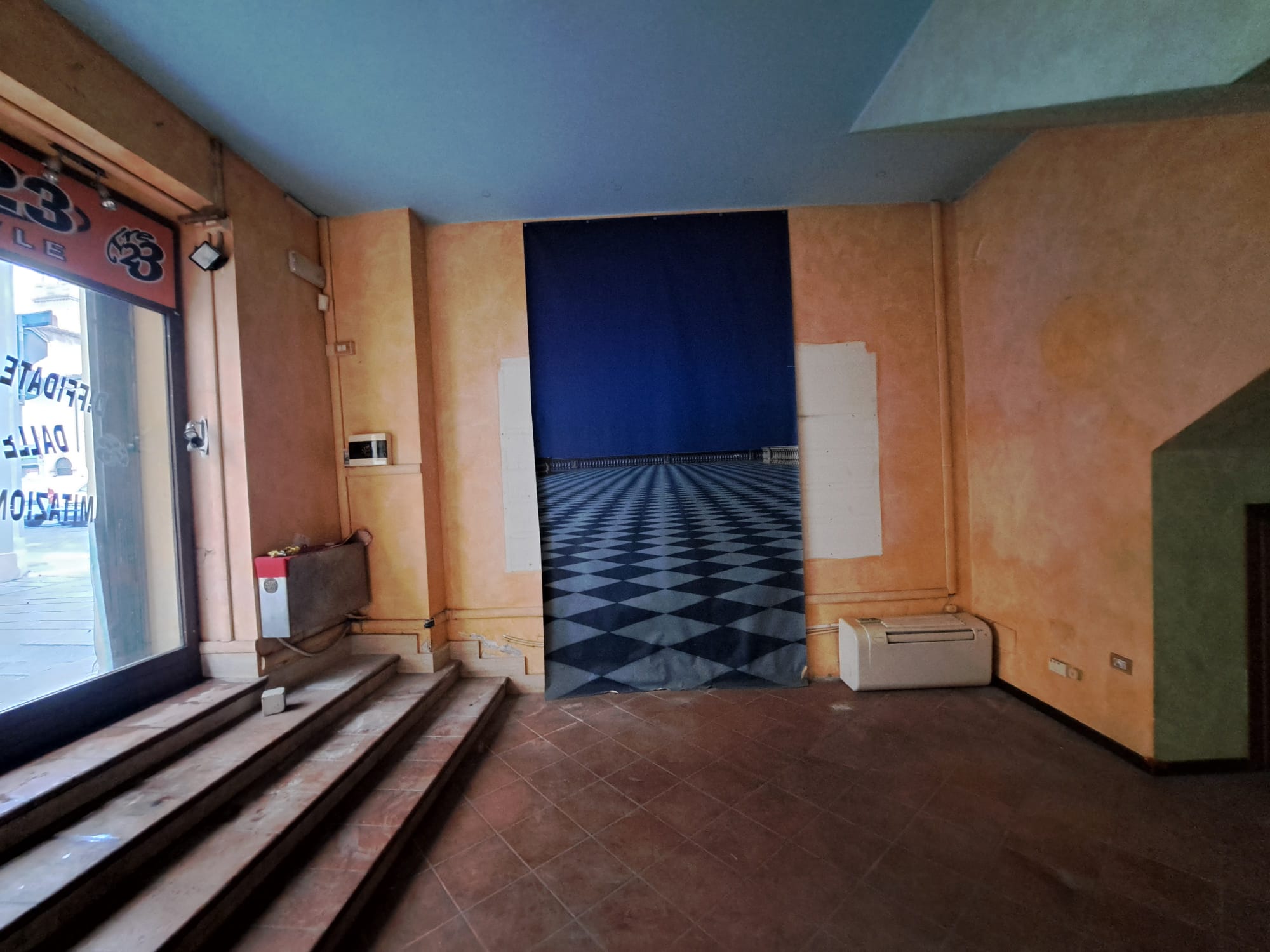 Negozio Via Benedetto Cairoli n. 30, Foligno  - Immagine 3