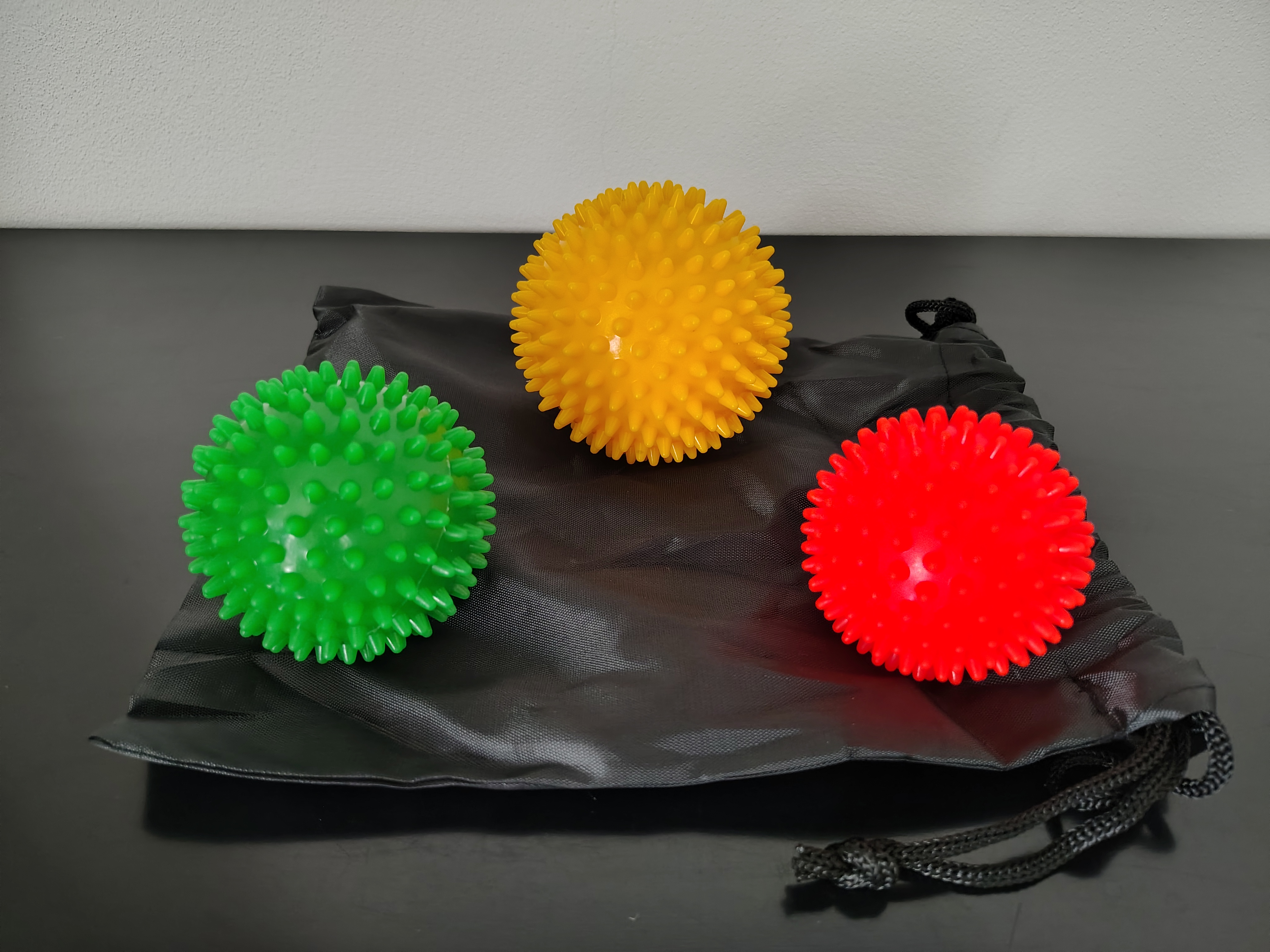 Set 3 palline massaggianti + borsetta porta oggetti - Immagine 2